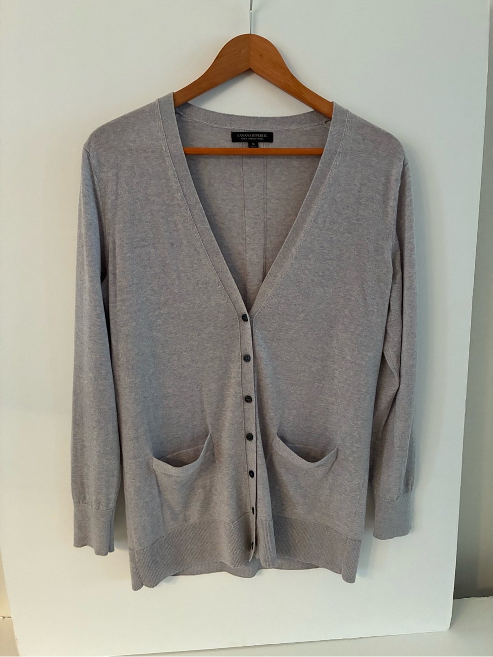 Banana Republic 100% Merino Wool Gray Cardigan Size Medium